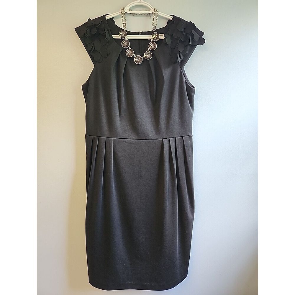 SANDRA DARREN Womens‎ 12 Black Dress Sleeveless Heart Embellished WHBM Necklace